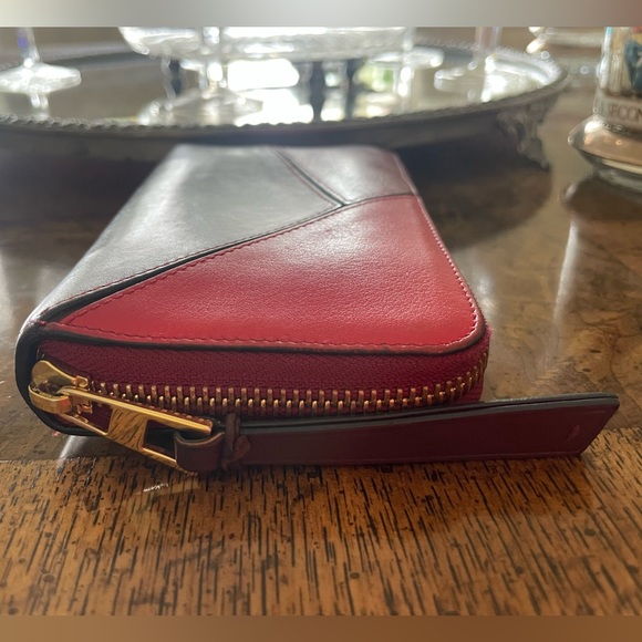 Loewe
Puzzle Medium Colorblock Zip-Around Wallet - Picture 5 of 9